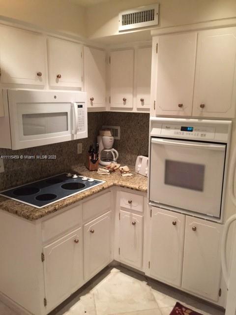 ALEXANDER TOWERS CONDO - Residential Lease