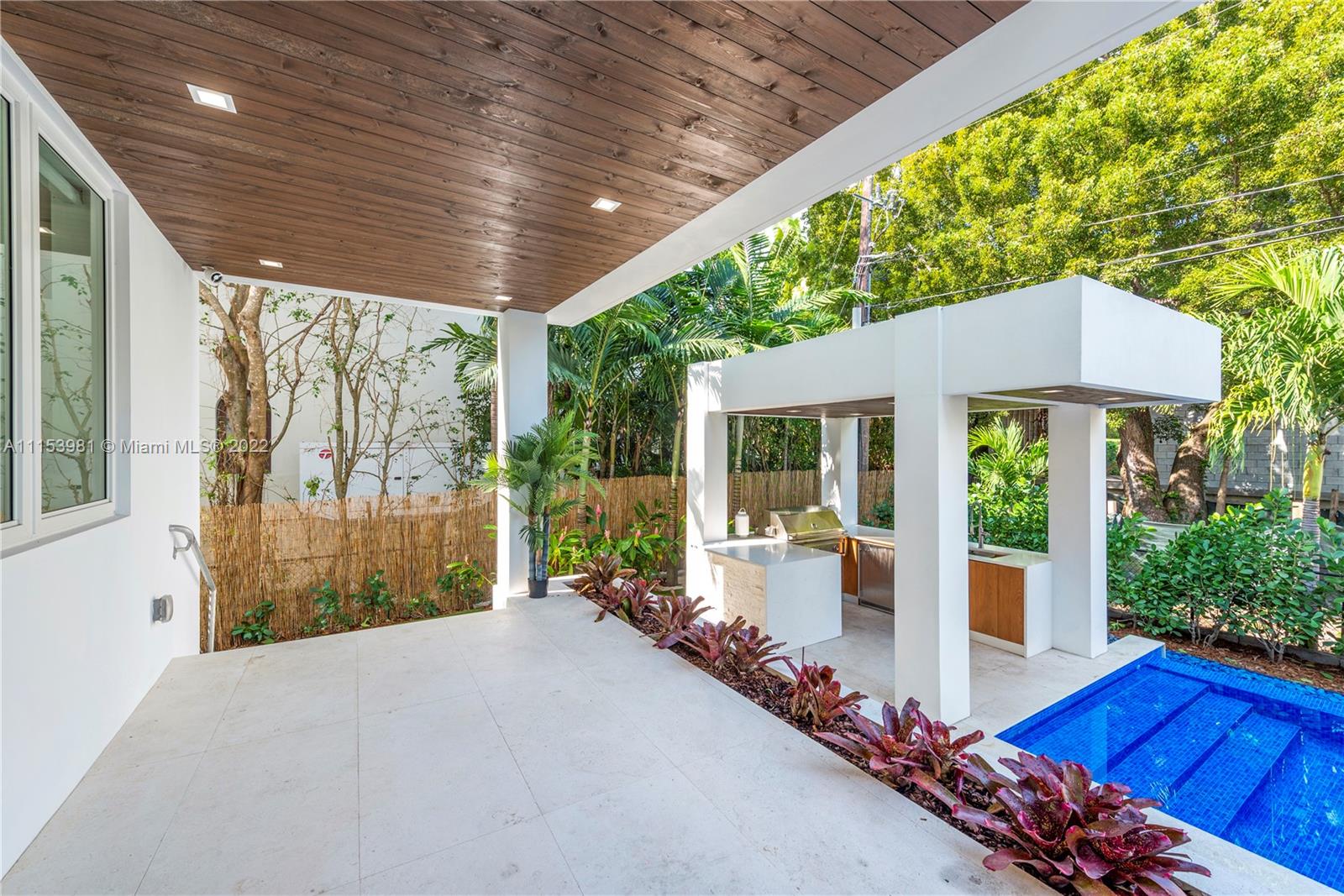 TROPICAL ISLE HOMES SUB 4 - Residential