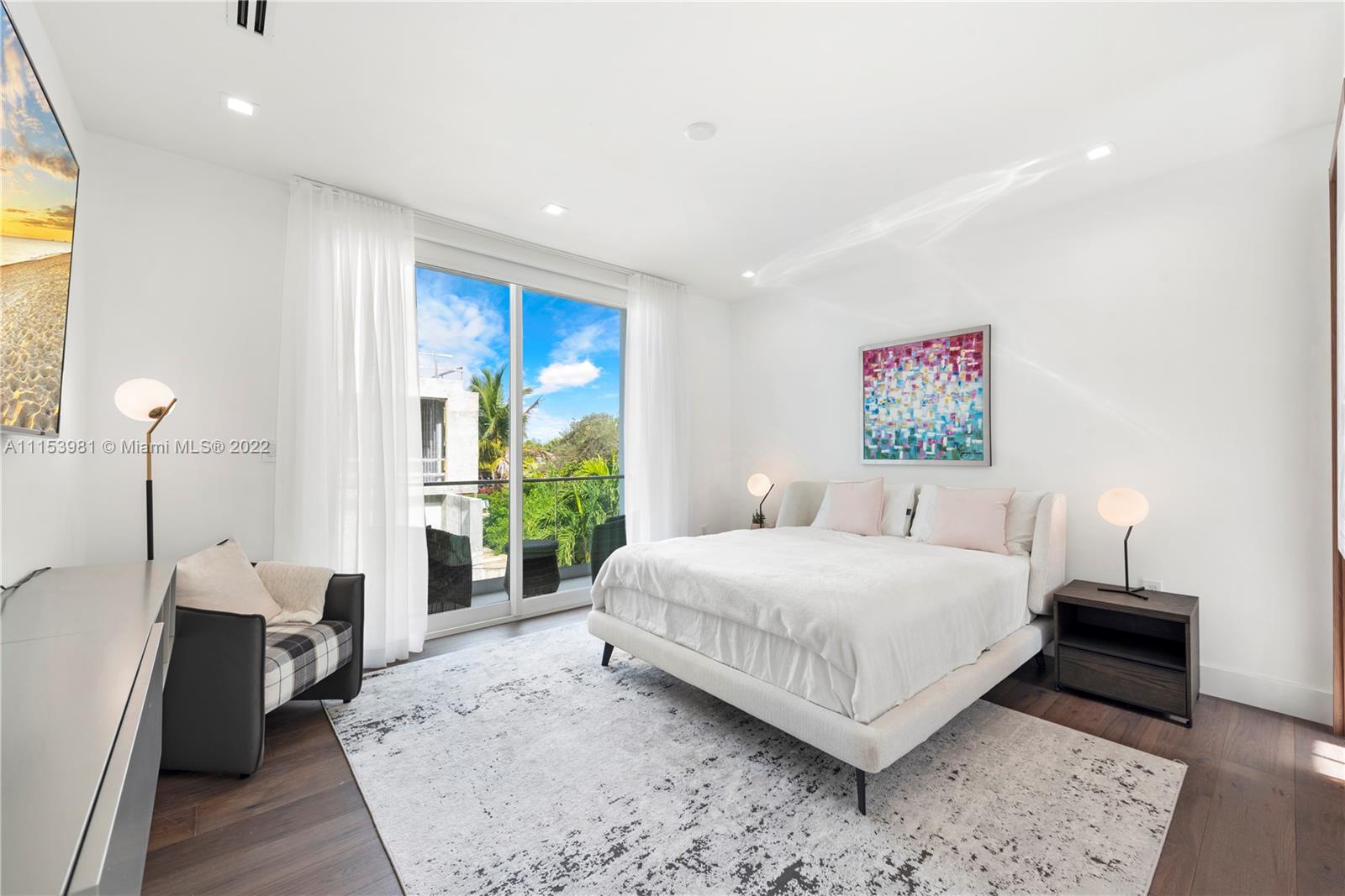 TROPICAL ISLE HOMES SUB 4 - Residential