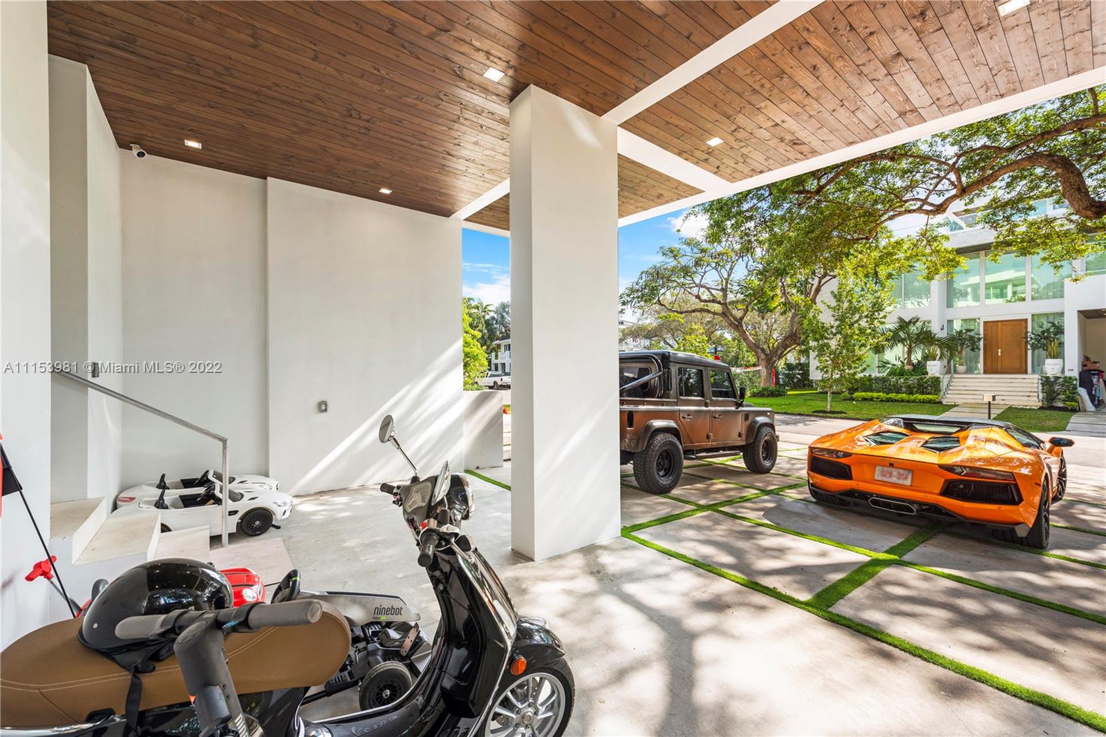 TROPICAL ISLE HOMES SUB 4 - Residential