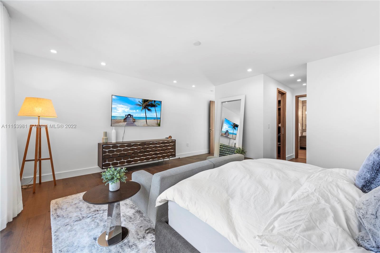 TROPICAL ISLE HOMES SUB 4 - Residential