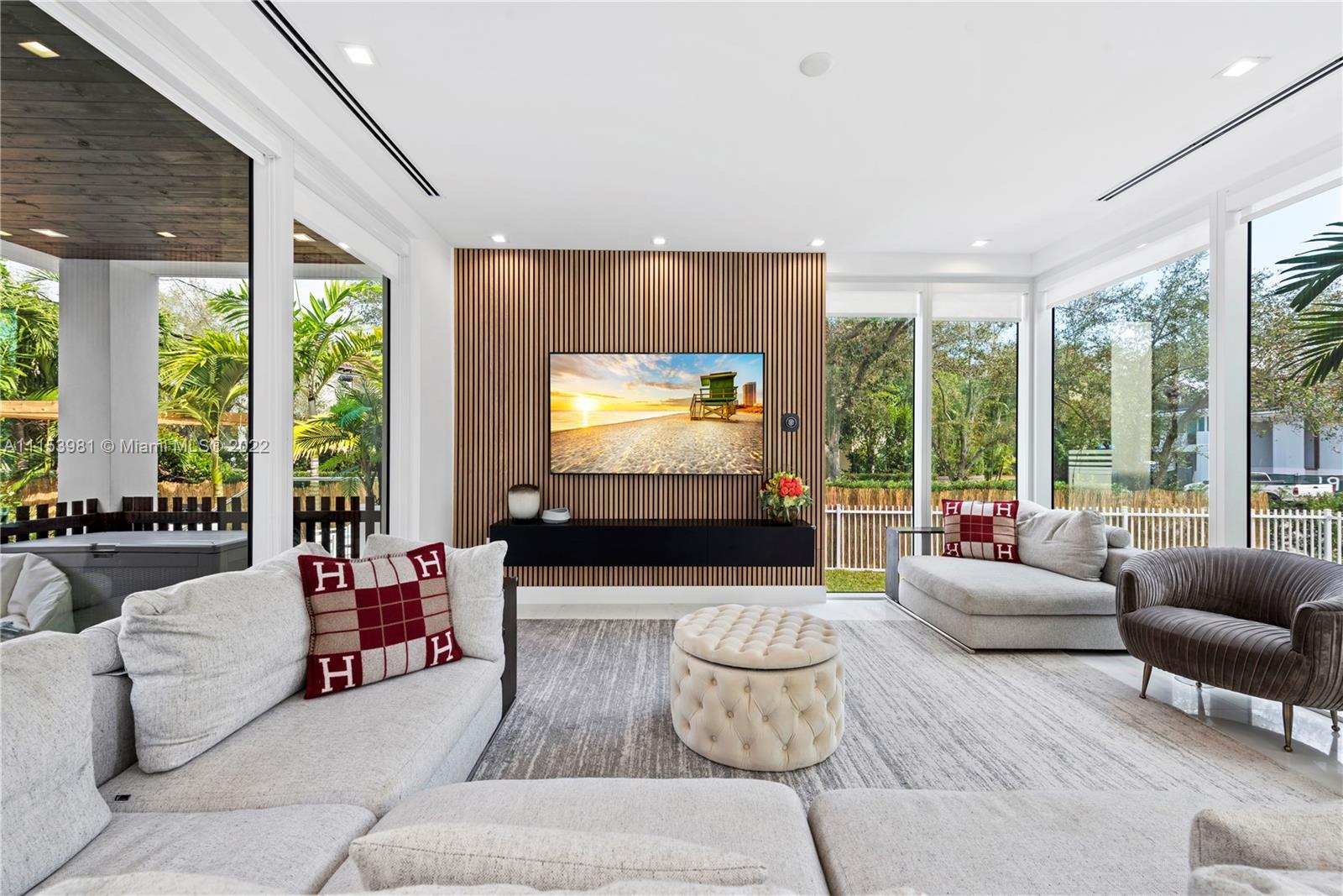 TROPICAL ISLE HOMES SUB 4 - Residential