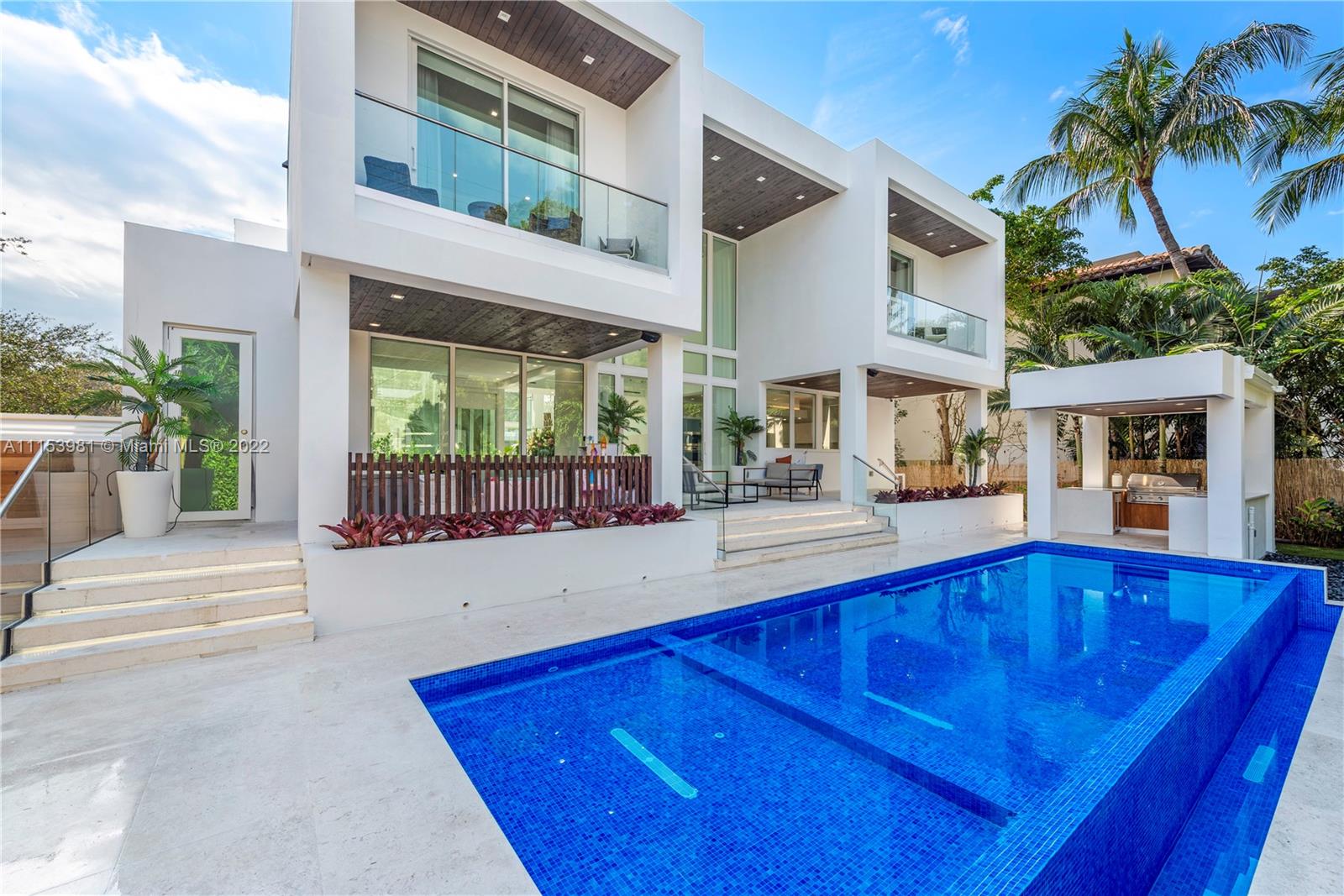 TROPICAL ISLE HOMES SUB 4 - Residential