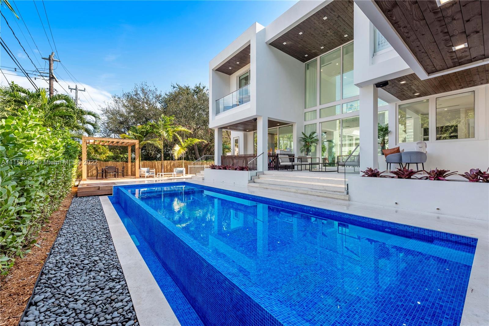 TROPICAL ISLE HOMES SUB 4 - Residential