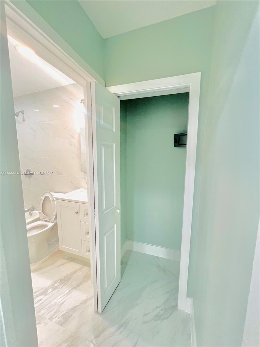 DIXIE HEIGHTS GARDEN - Residential Lease