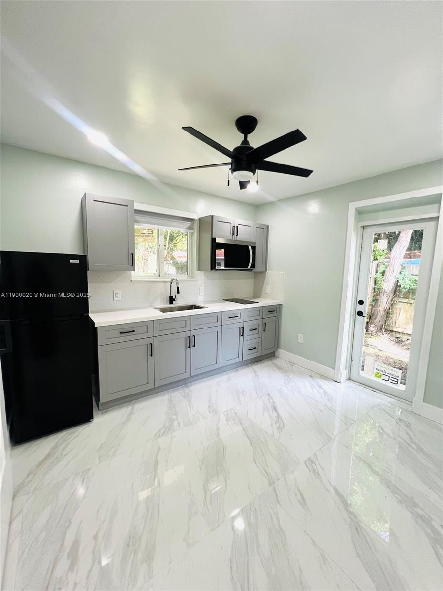 DIXIE HEIGHTS GARDEN - Residential Lease