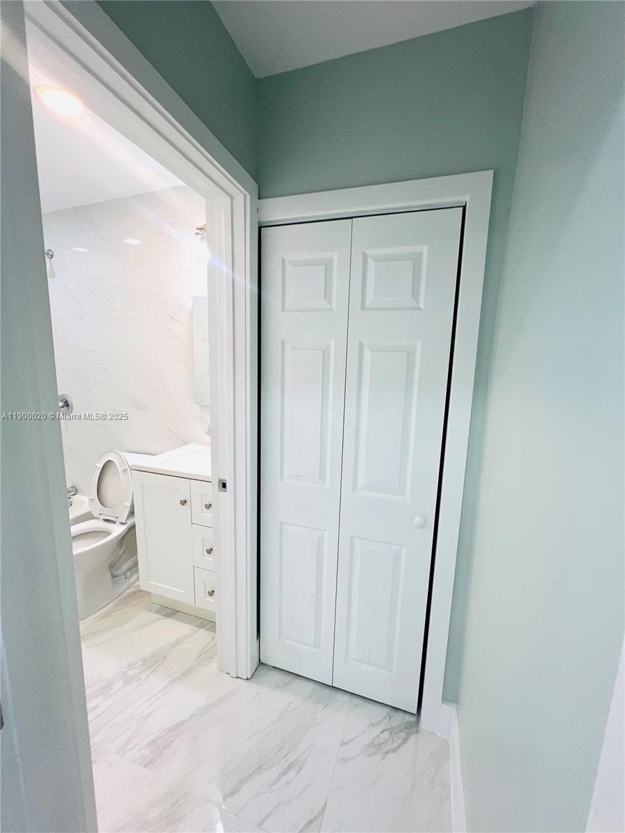 DIXIE HEIGHTS GARDEN - Residential Lease