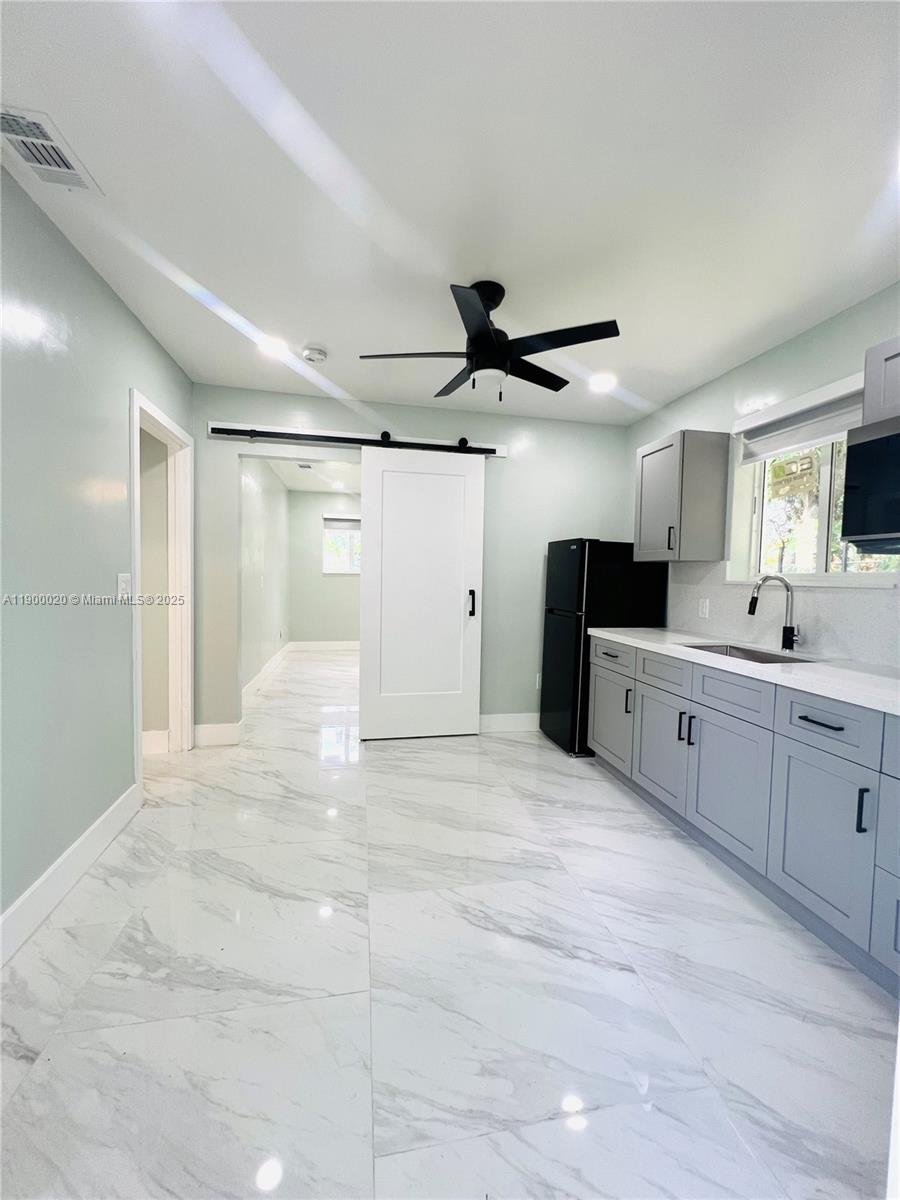 DIXIE HEIGHTS GARDEN - Residential Lease