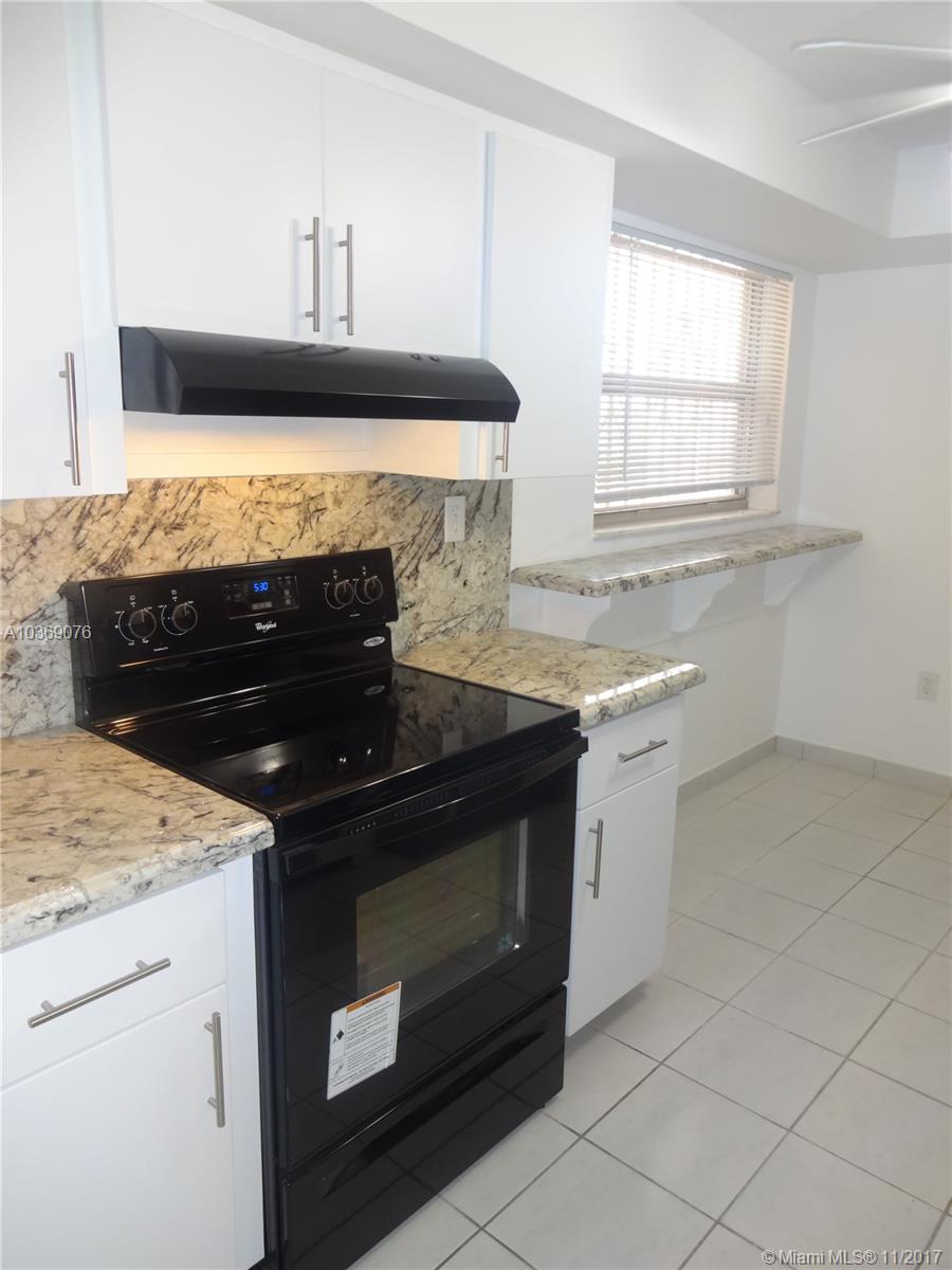 Photo 1 of 7921 Byron Ave 405, Miami Beach, Florida, $258,000, Web #: 10369076