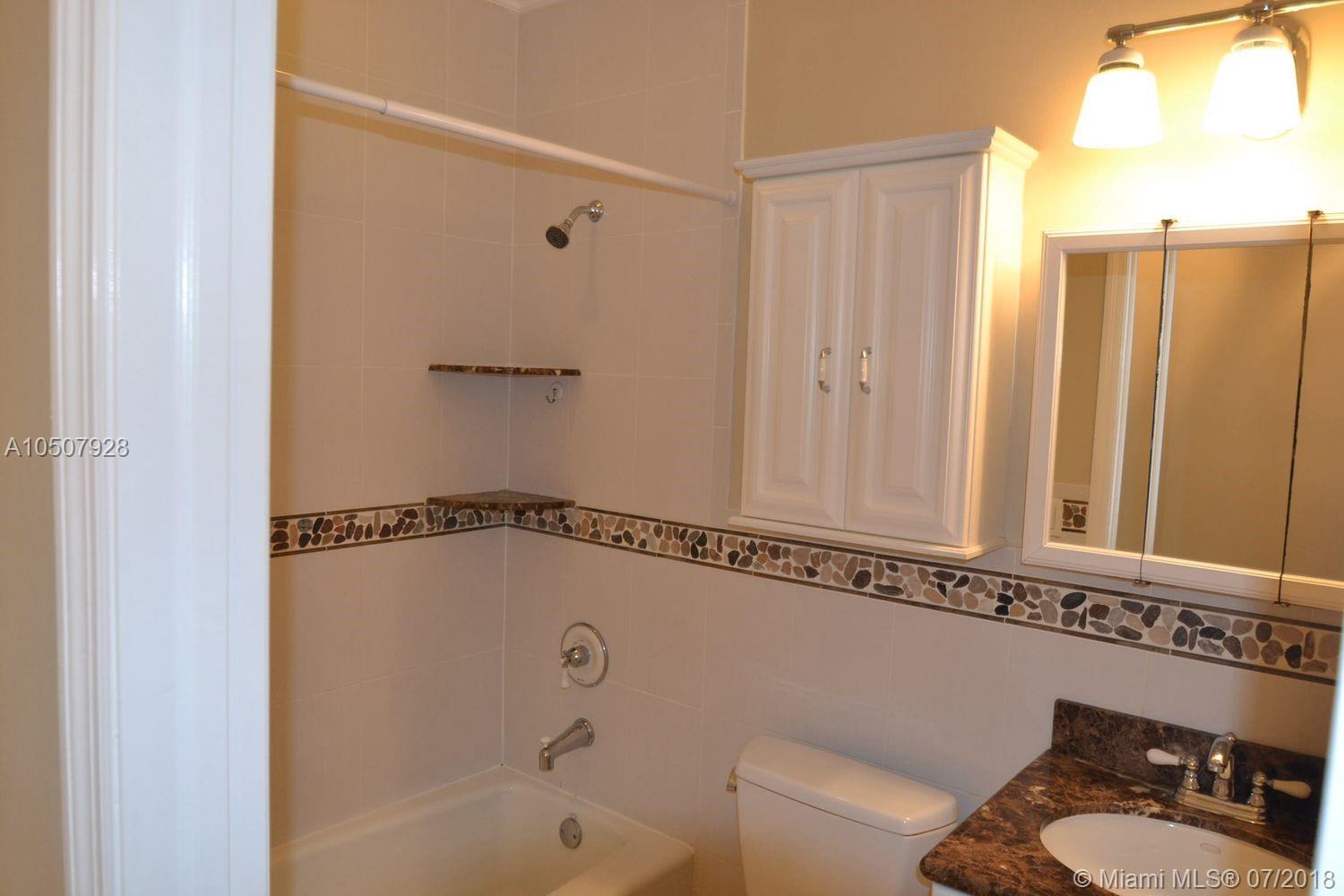 EMERALD OAKS - Residential Lease