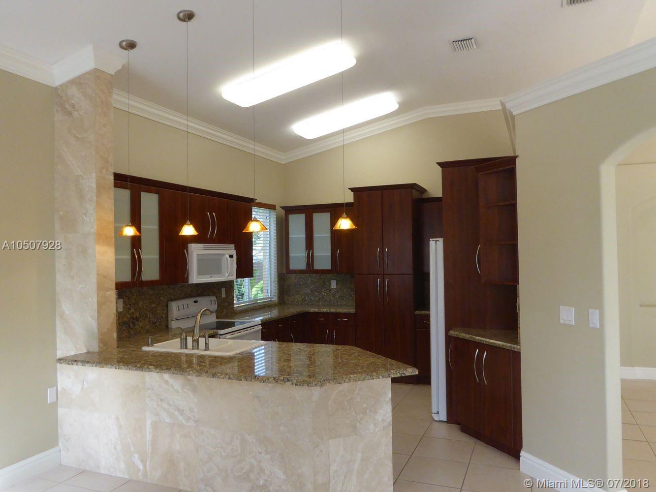 EMERALD OAKS - Residential Lease