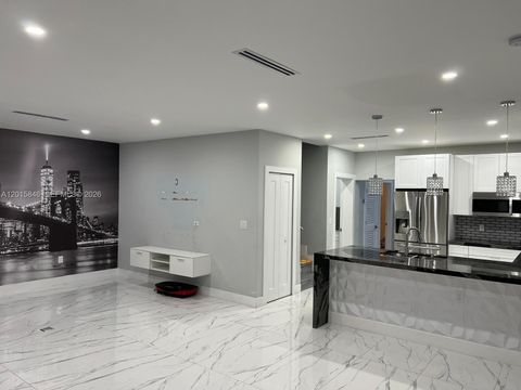 1720 NW 110th Ter . Miami FL 33167