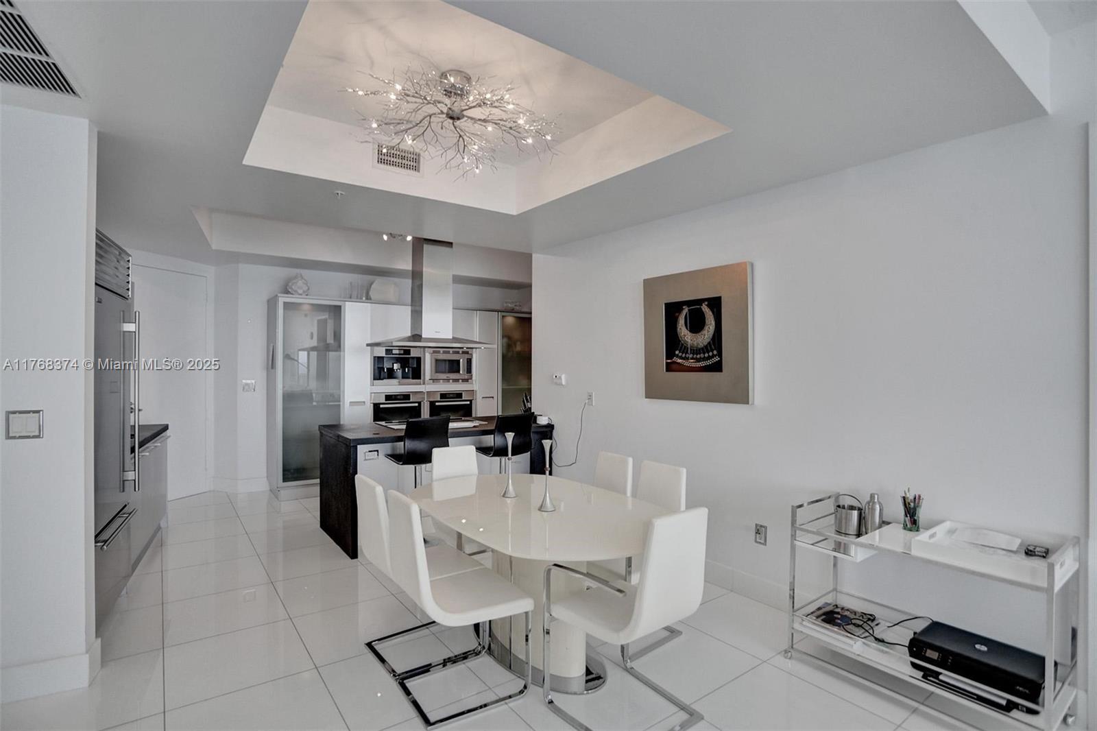 TRUMP ROYALE CONDO - Residential Lease