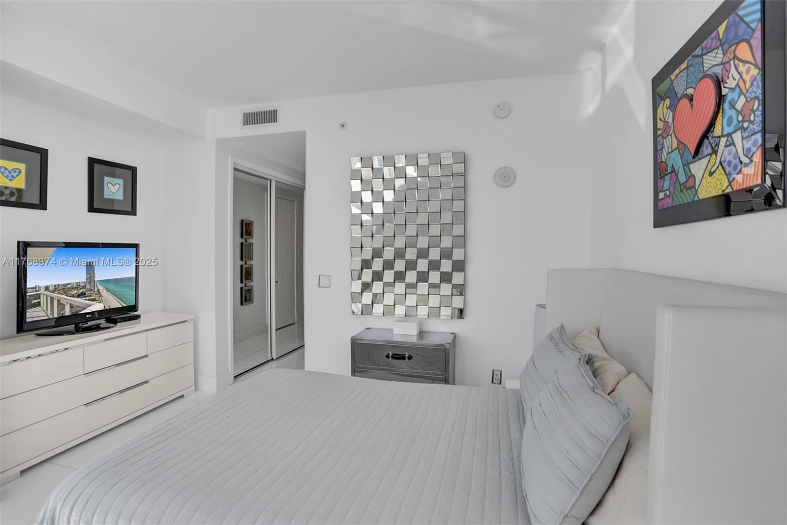 TRUMP ROYALE CONDO - Residential Lease