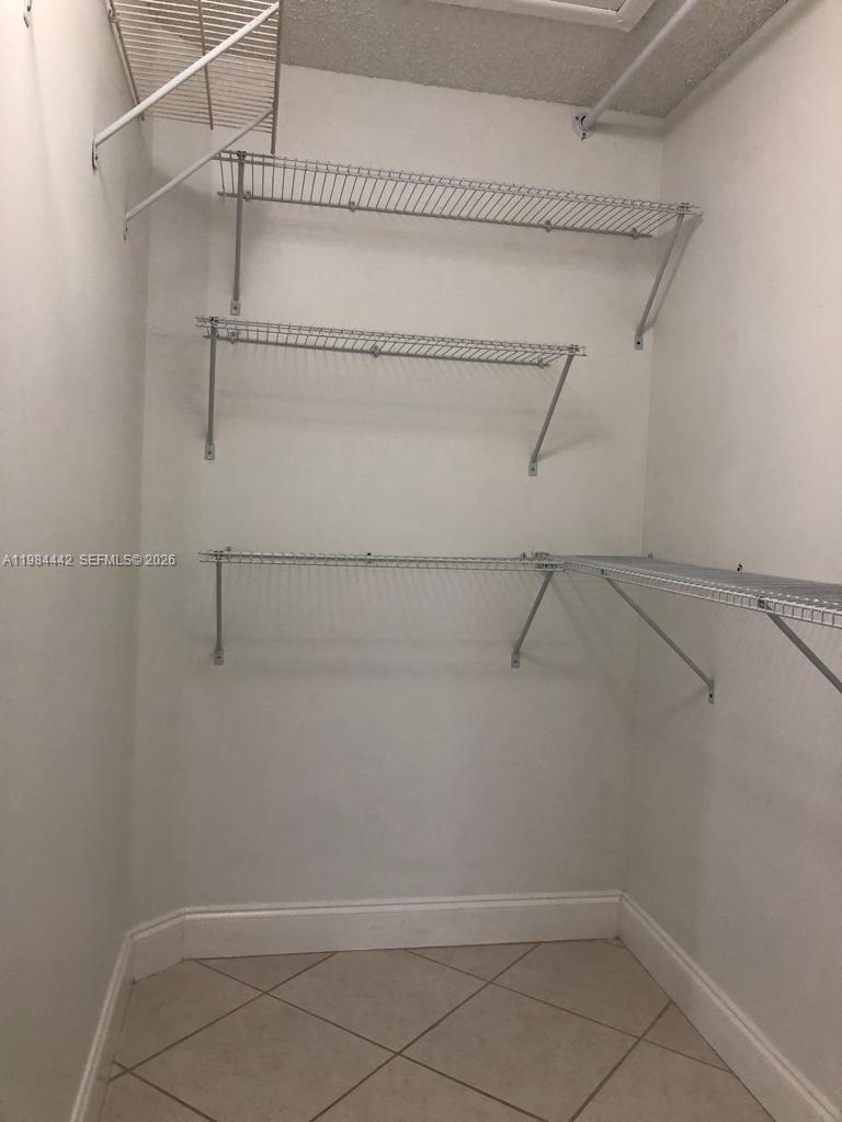 SUMMERBREEZE CONDO - Residential