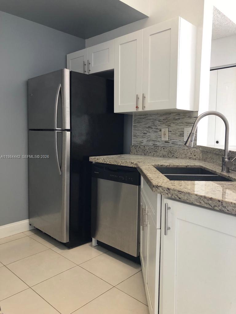 SUMMERBREEZE CONDO - Residential