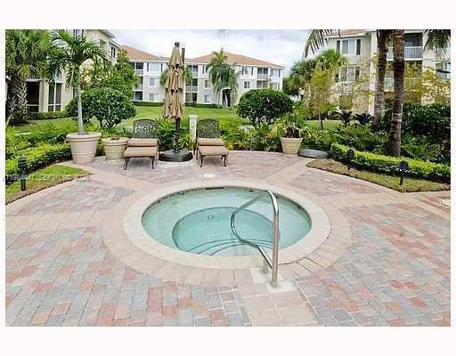 SUMMERBREEZE CONDO - Residential