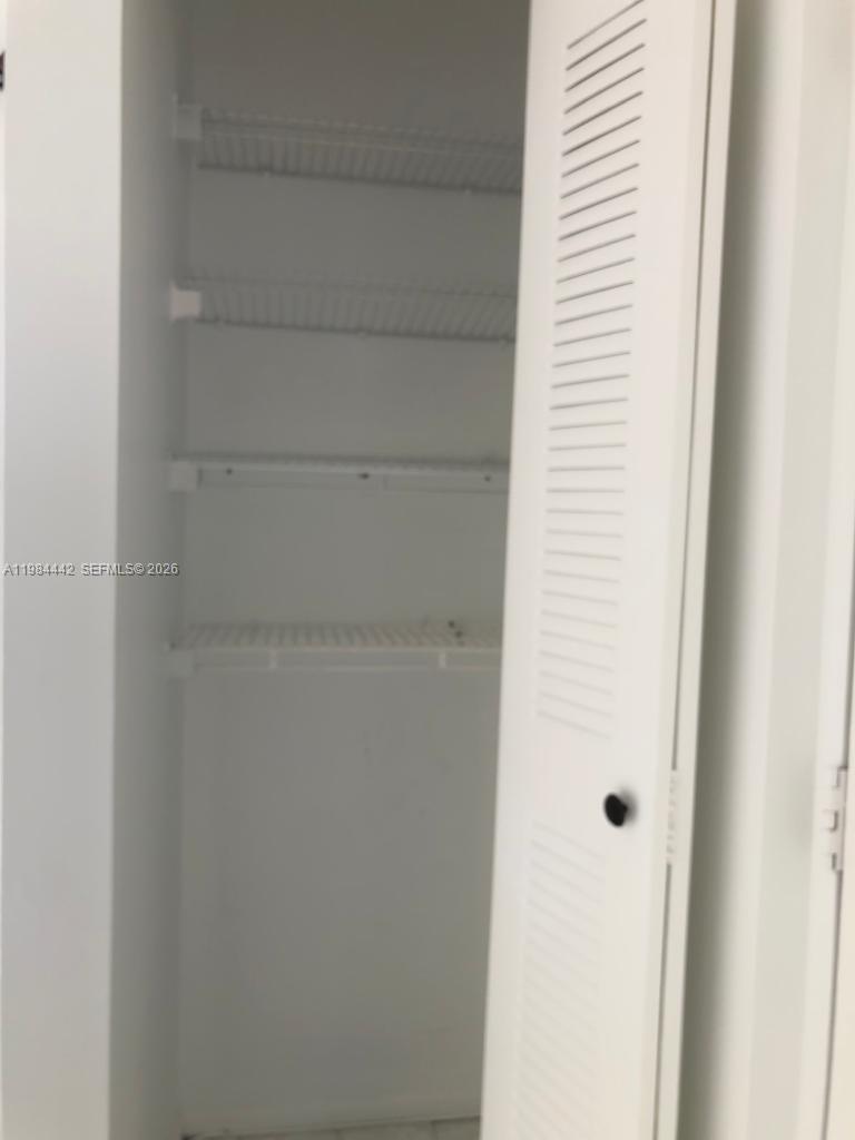 SUMMERBREEZE CONDO - Residential