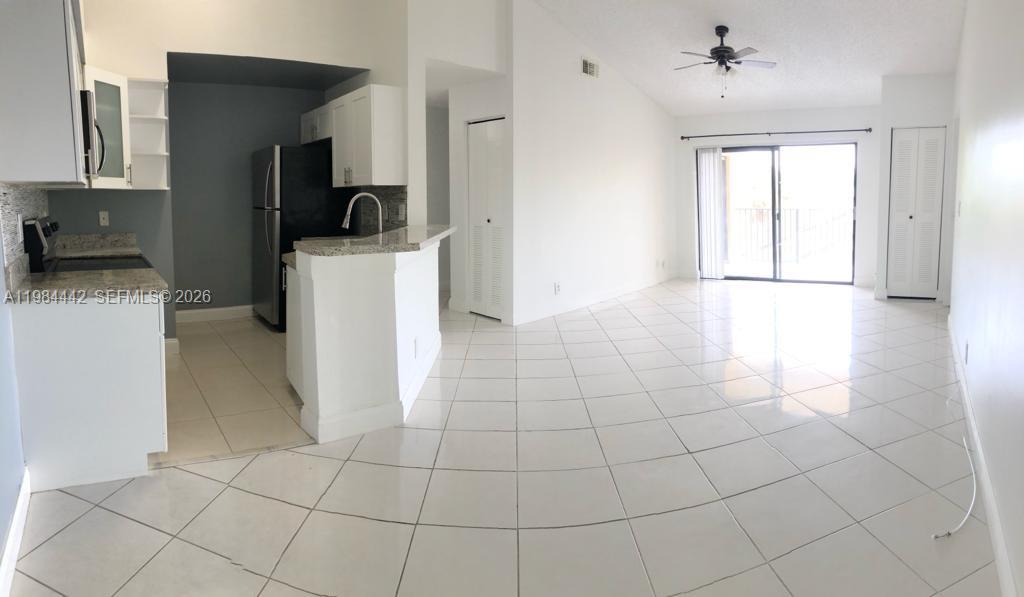 SUMMERBREEZE CONDO - Residential