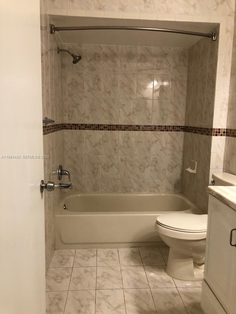 SUMMERBREEZE CONDO - Residential