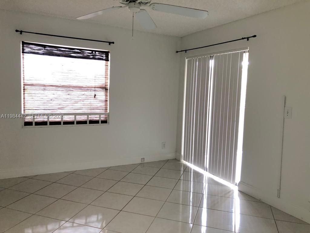 SUMMERBREEZE CONDO - Residential