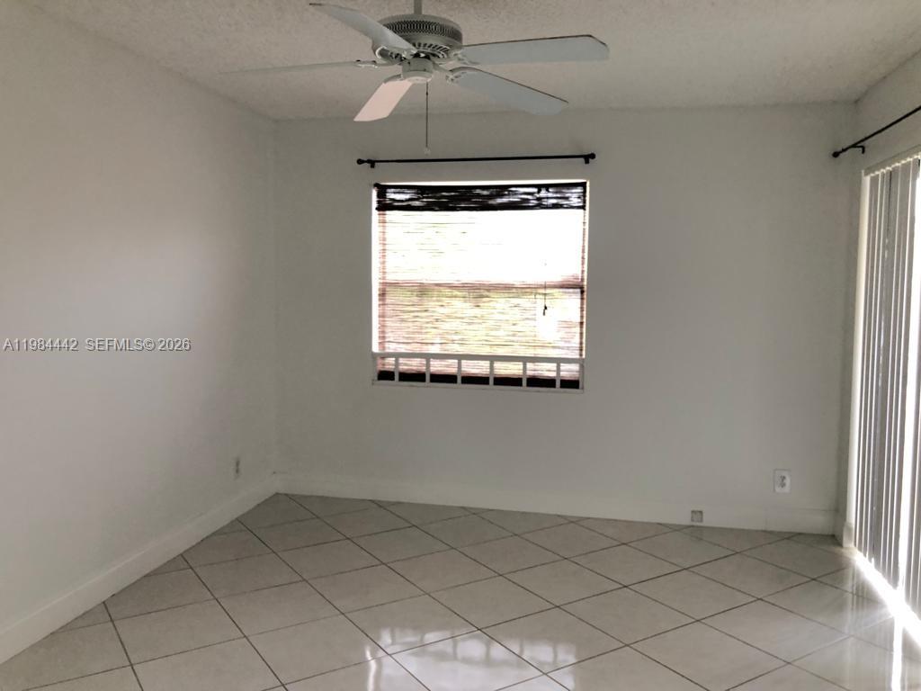 SUMMERBREEZE CONDO - Residential