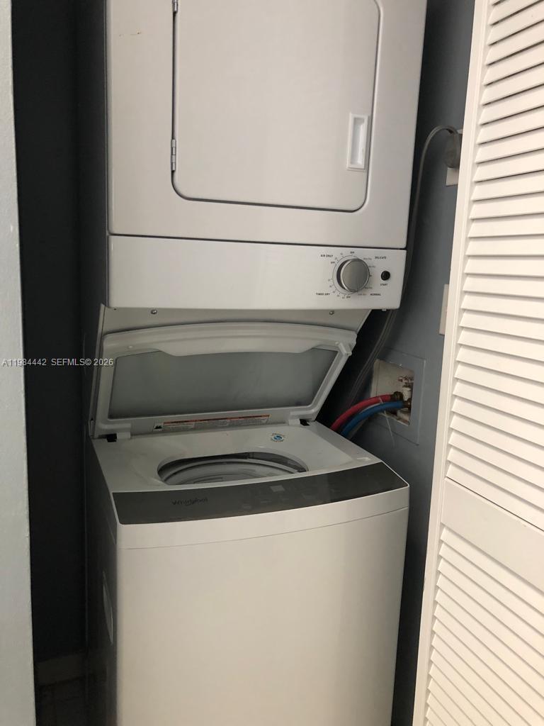 SUMMERBREEZE CONDO - Residential