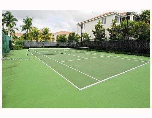 SUMMERBREEZE CONDO - Residential