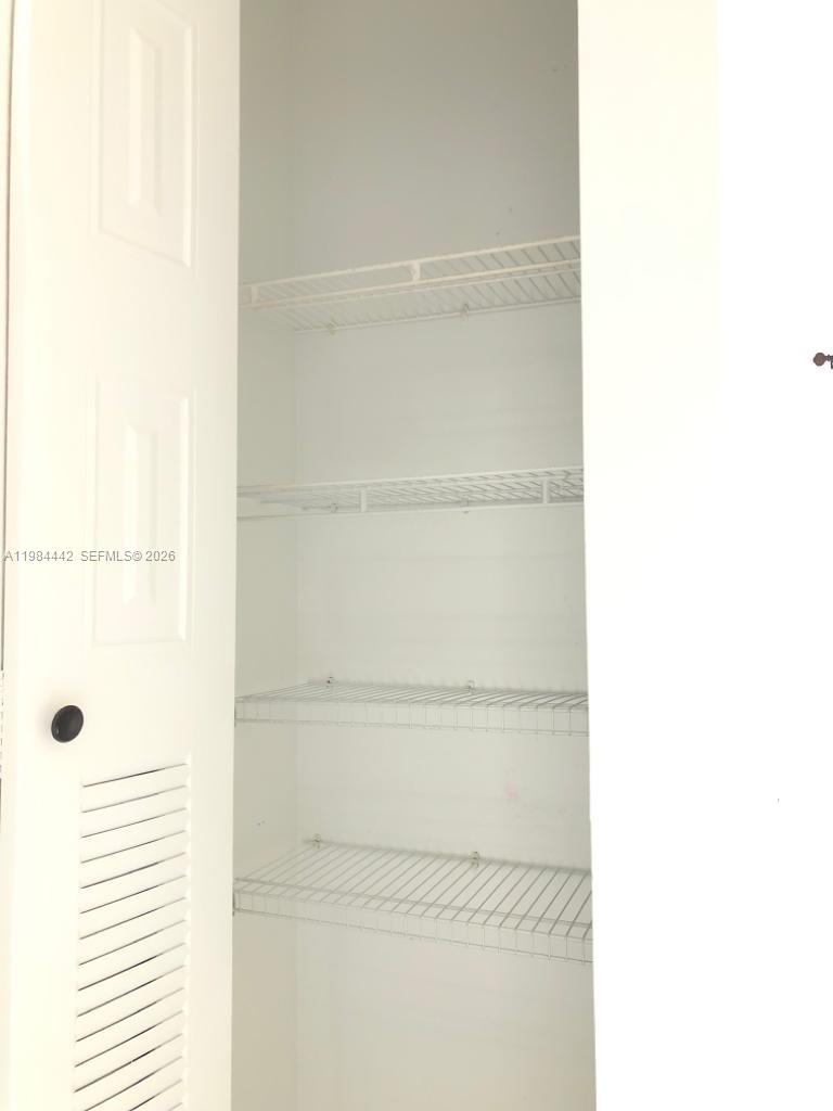 SUMMERBREEZE CONDO - Residential