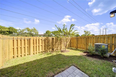 Tiny photo for 11881 NW 47th Mnr, Coral Springs, FL 33076 (MLS # A12077508)