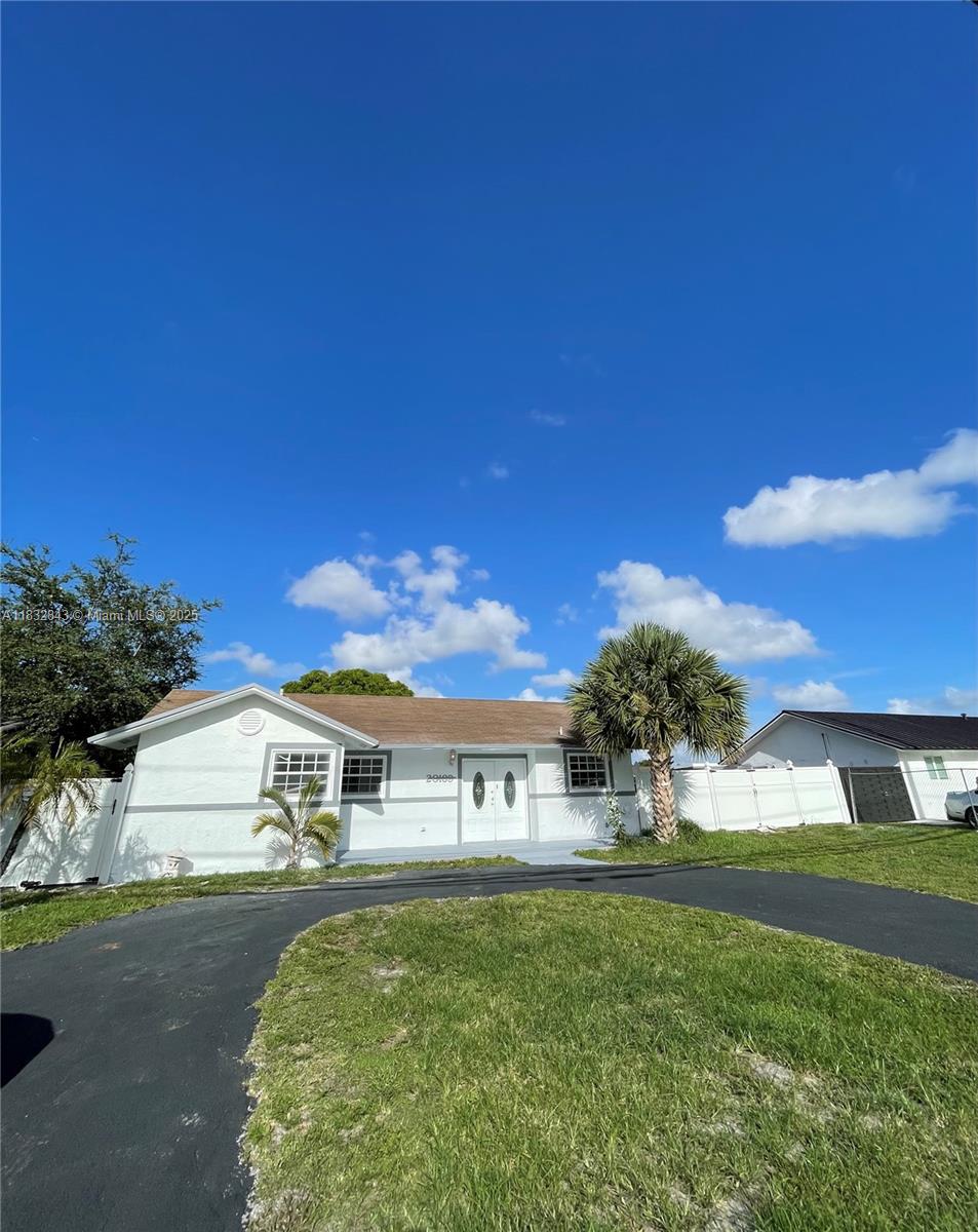 Best price in Miami Gardens, a lot of potential for owner occupied or investor. Needs TLC but huge potential