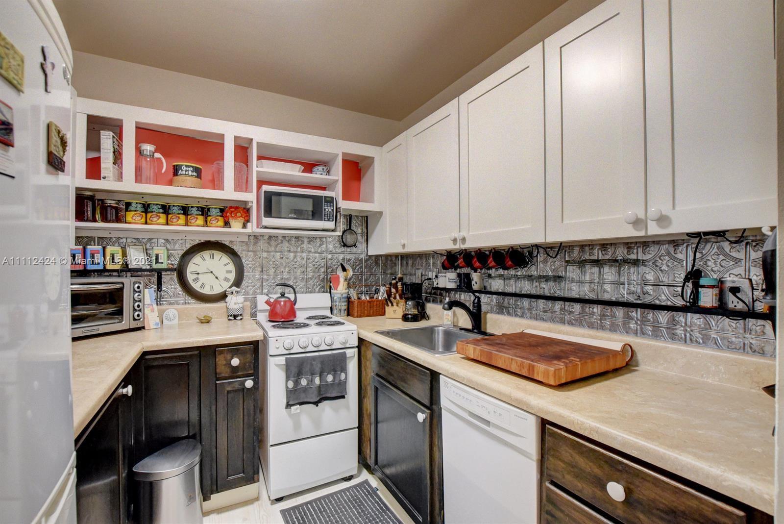 MANSFIELD AT CENTURY VILL - Residential