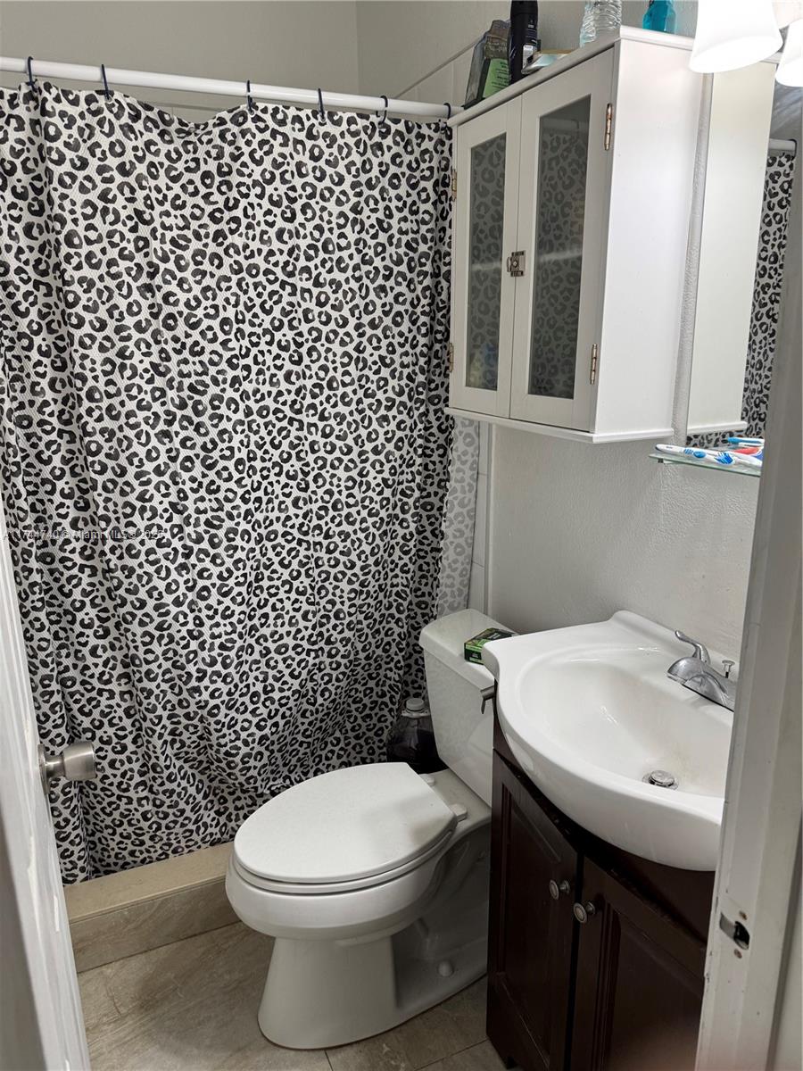 1ST ADDN TO GOLDEN HIGHLA - Residential