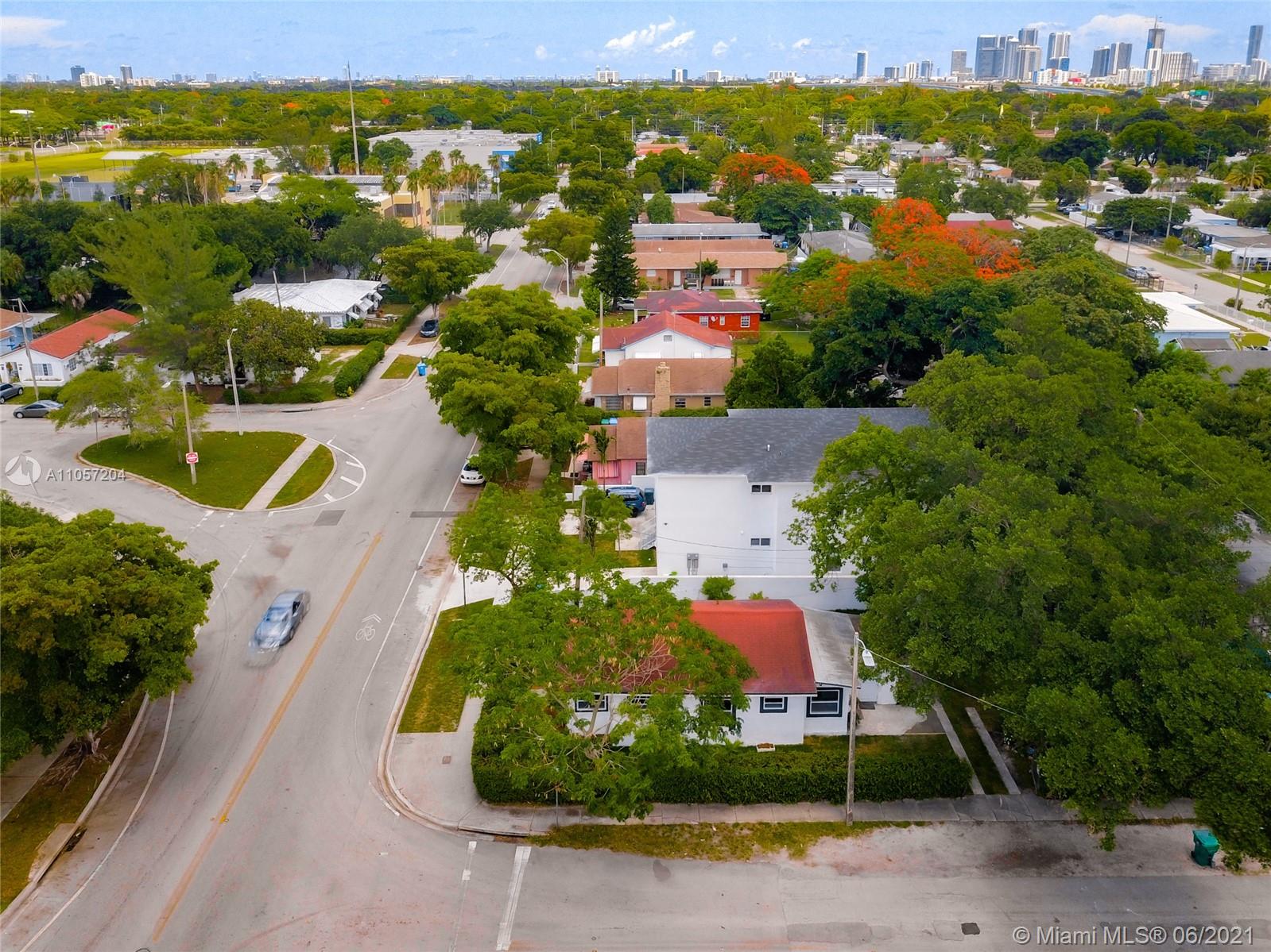 N MIAMI EST 1ST ADDN - Residential