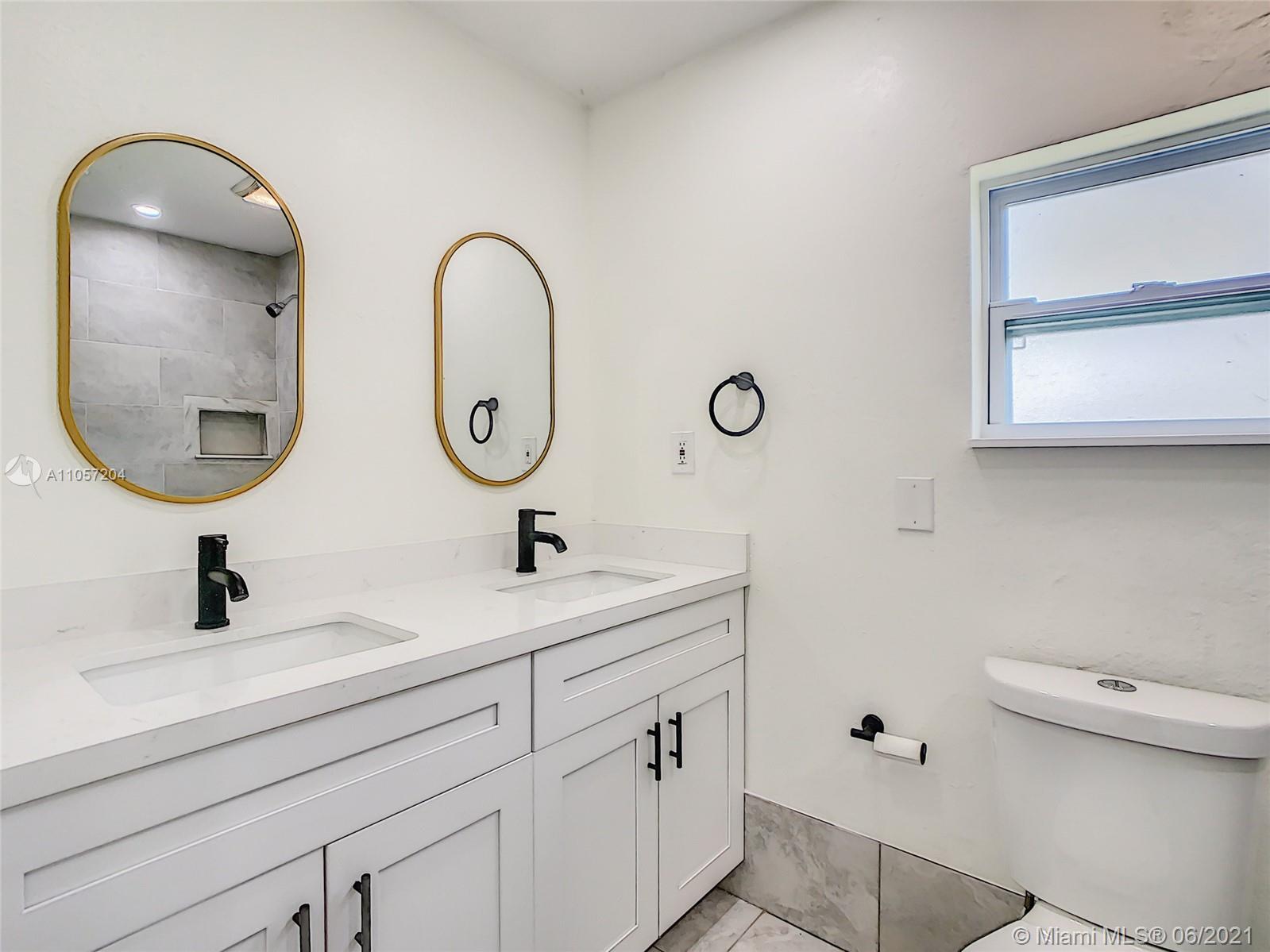 N MIAMI EST 1ST ADDN - Residential