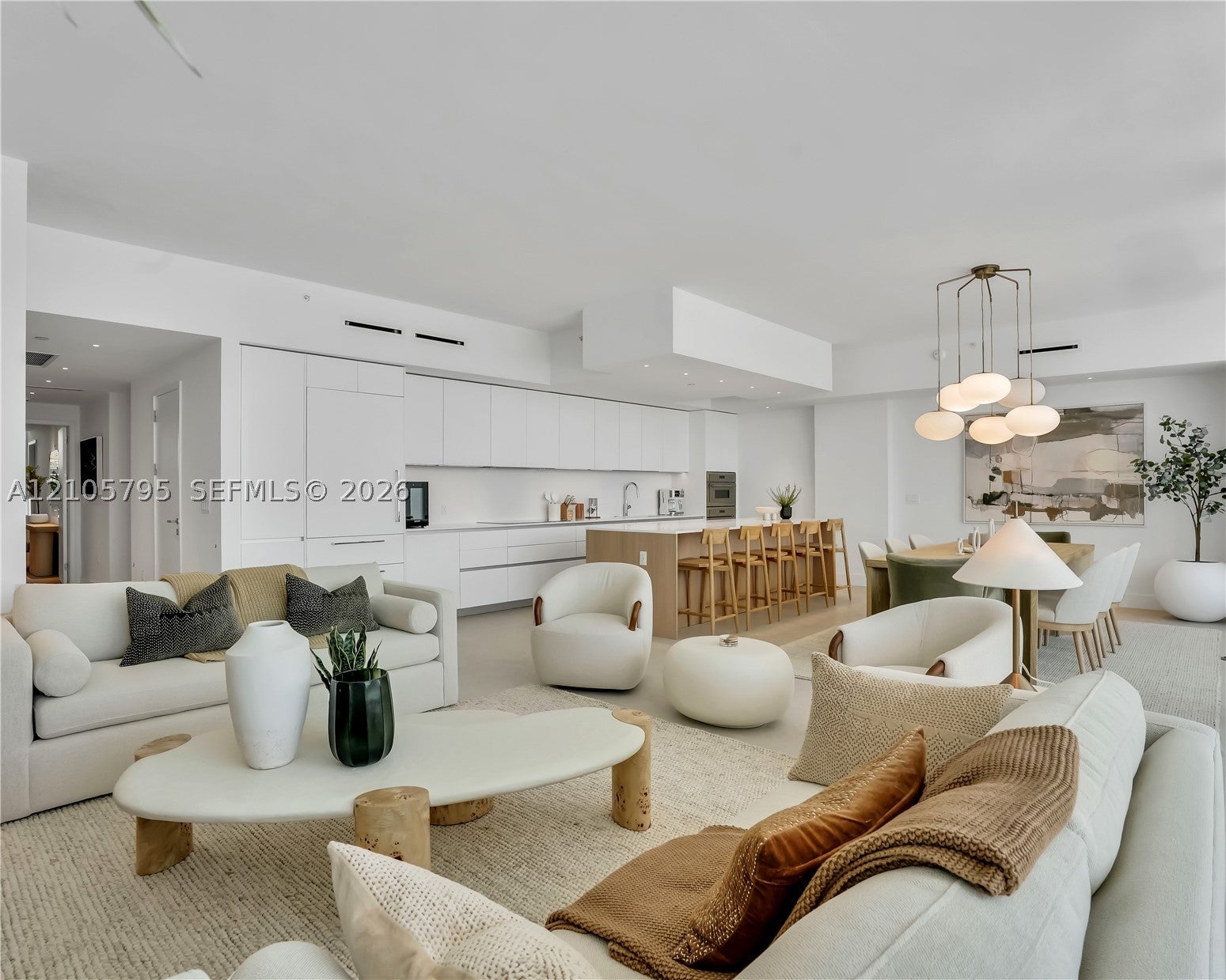 407 N Riverside Dr 202