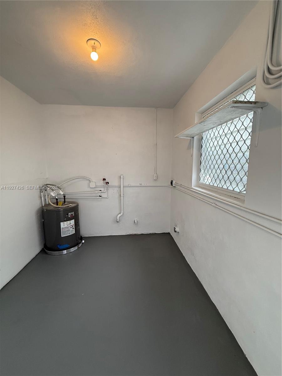 MONROE HEIGHTS - Residential Lease