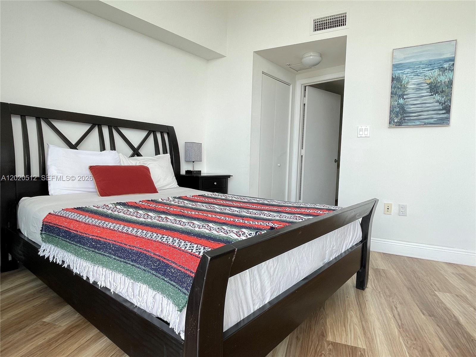 OPERA TOWER CONDO - Residential