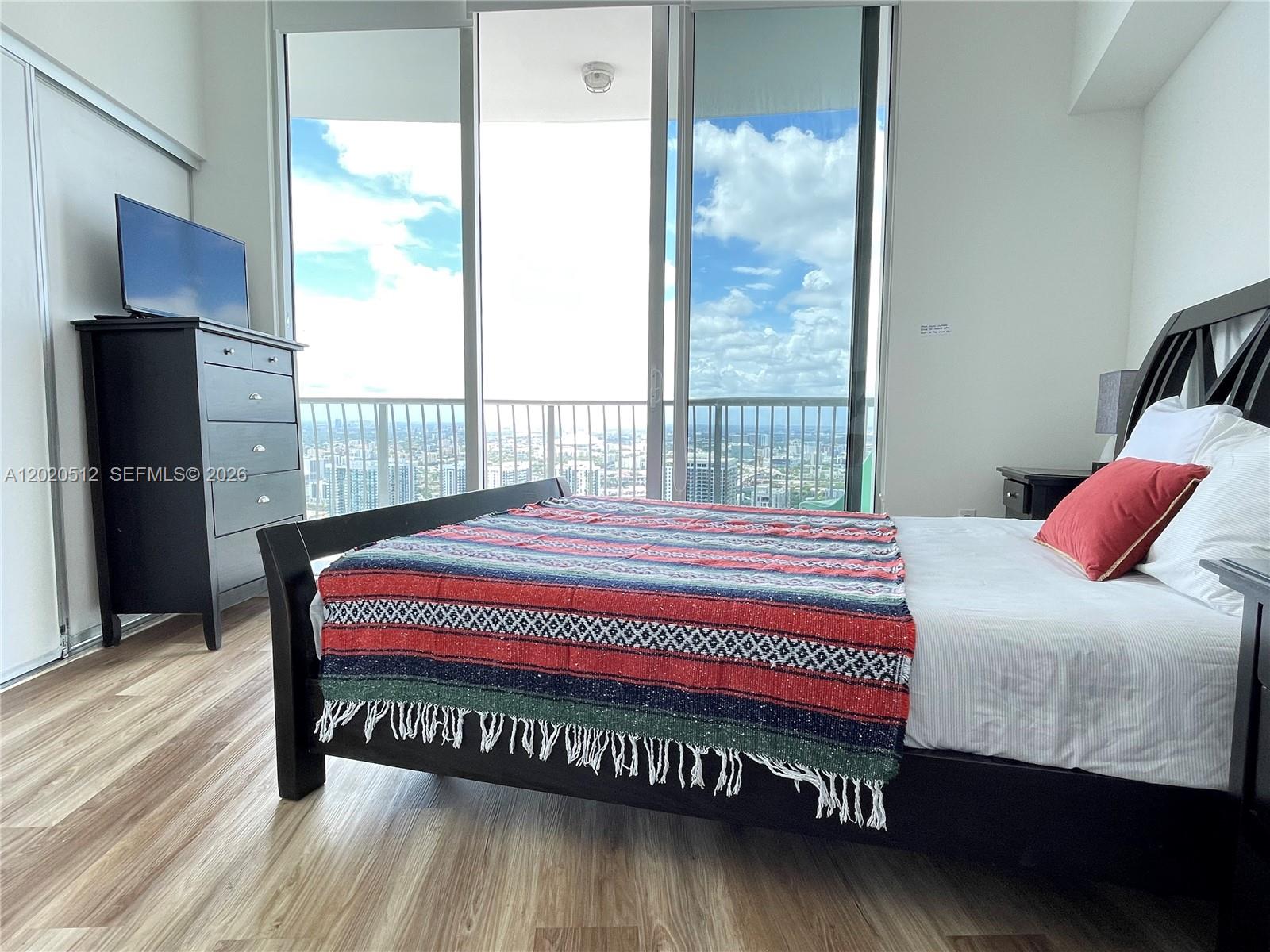 OPERA TOWER CONDO - Residential