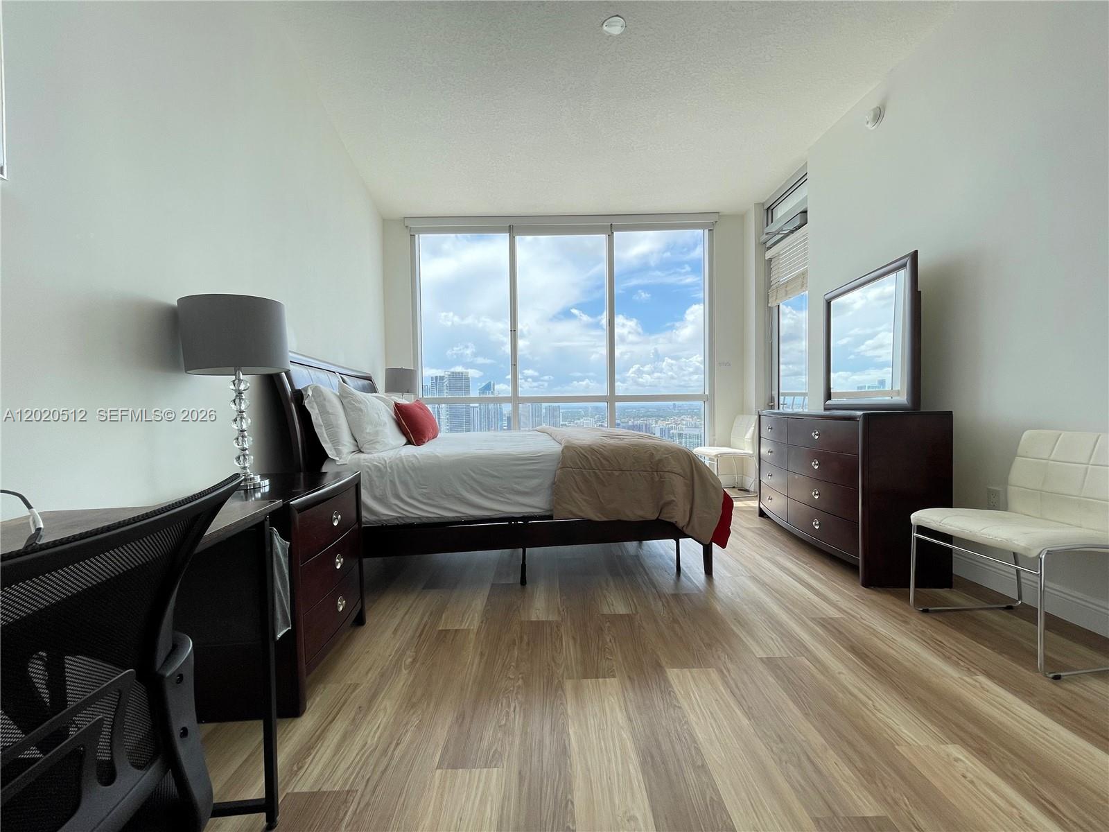 OPERA TOWER CONDO - Residential