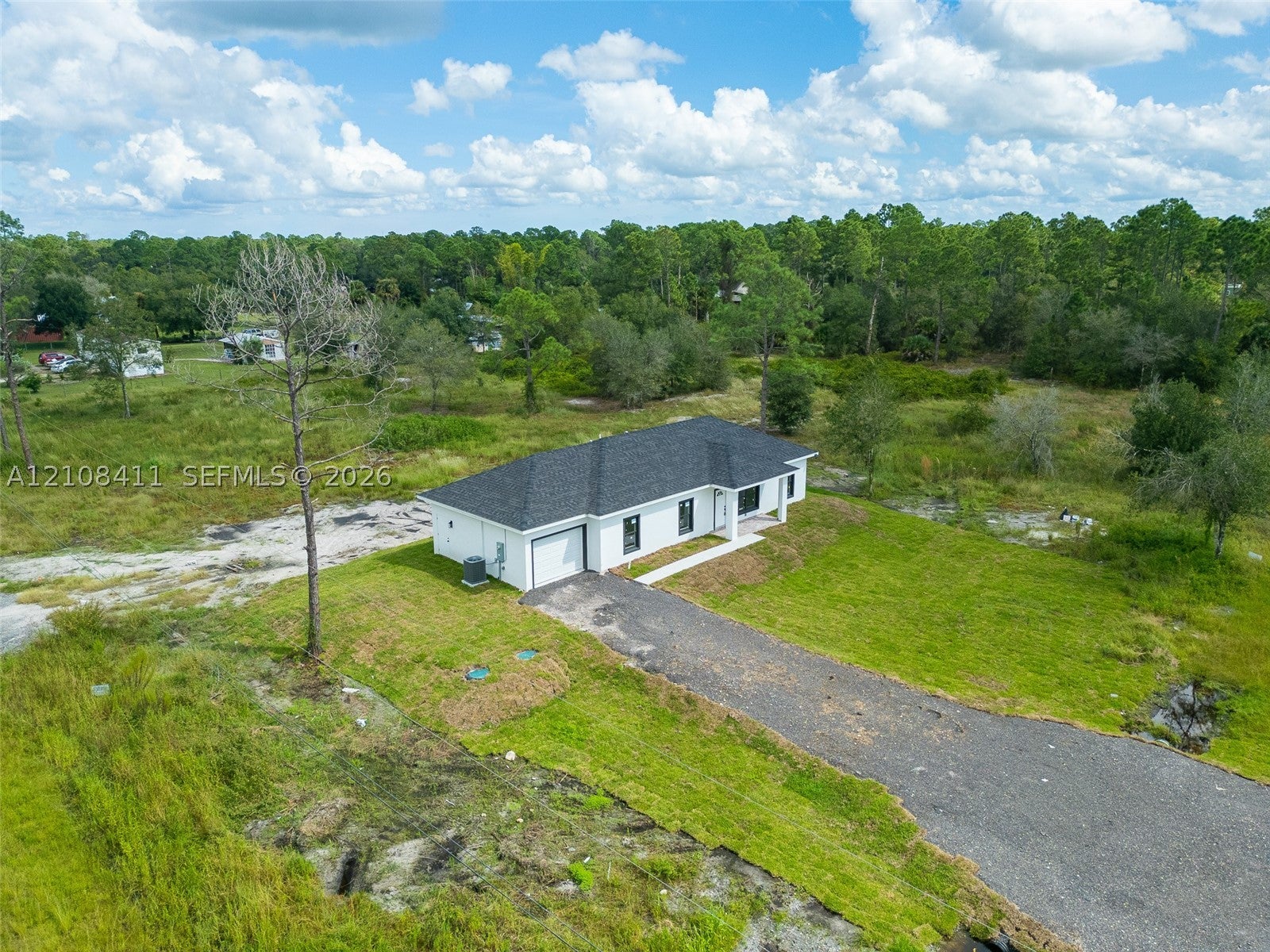527 Avenida Del Sur