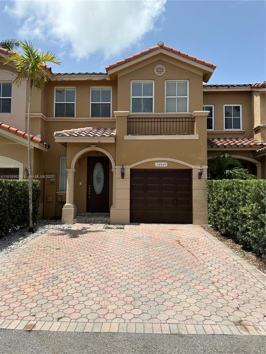 10869 Sw 88th Ter, Miami, Broward County, Florida - 2 Bedrooms  
3 Bathrooms - 