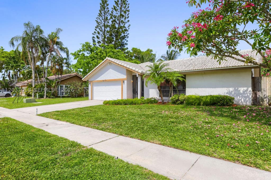 Photo of 7195 NW 5th Ave, Boca Raton, FL 33487 (MLS # A12037018)