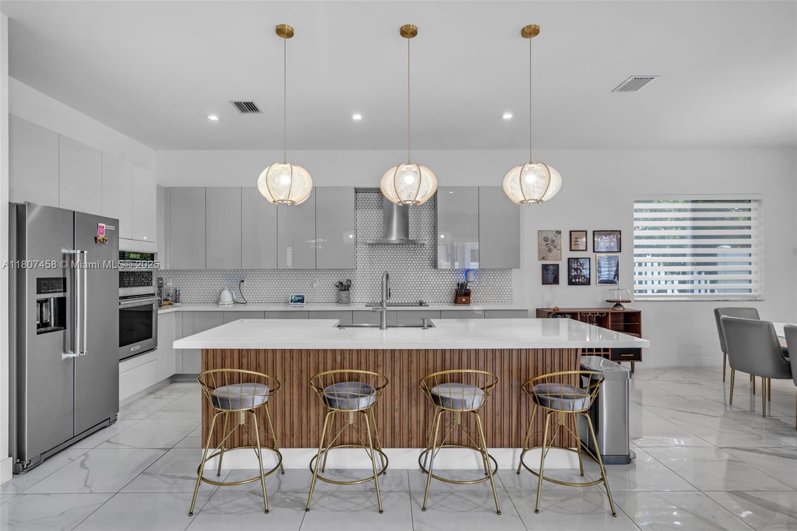 DOWNTOWN DORAL SOUTH PHAS - Residential