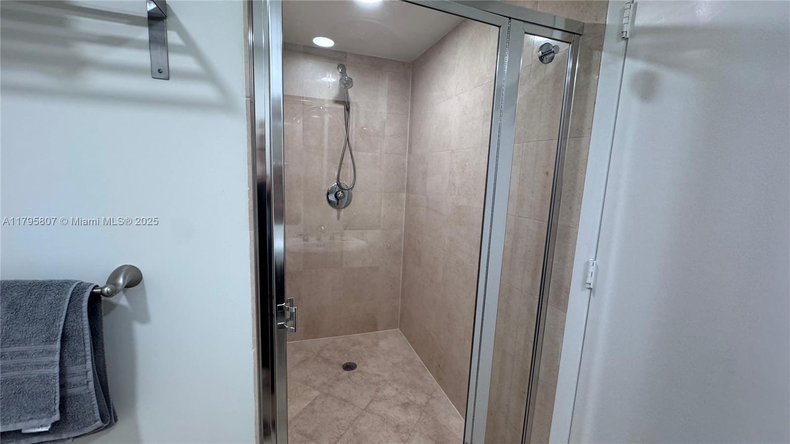 BEACH CLUB TWO CONDO - Residential Lease