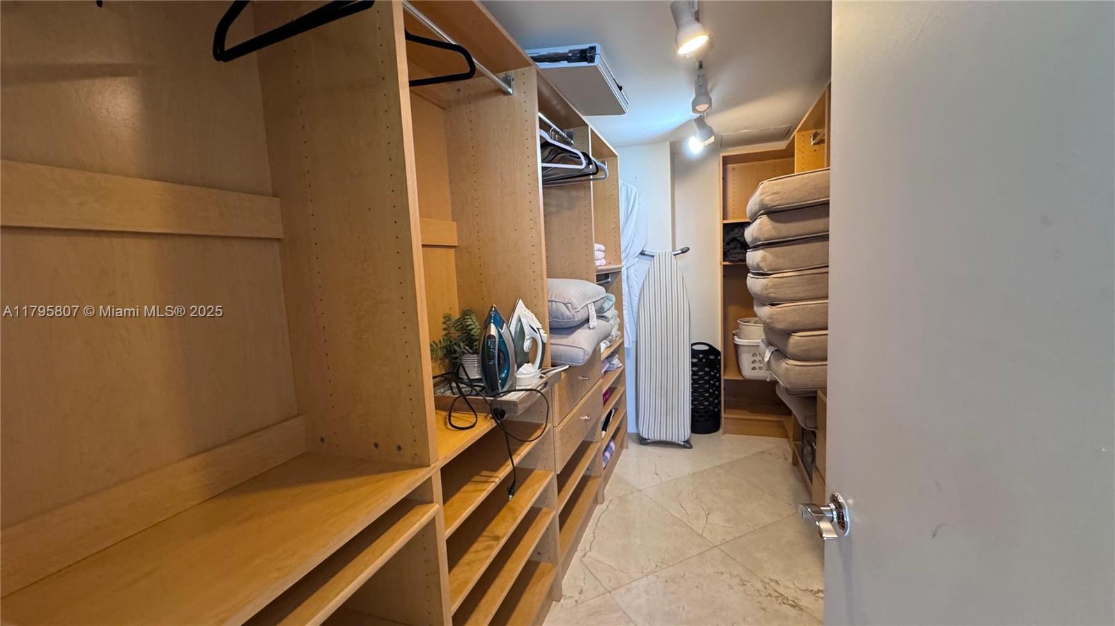 BEACH CLUB TWO CONDO - Residential Lease