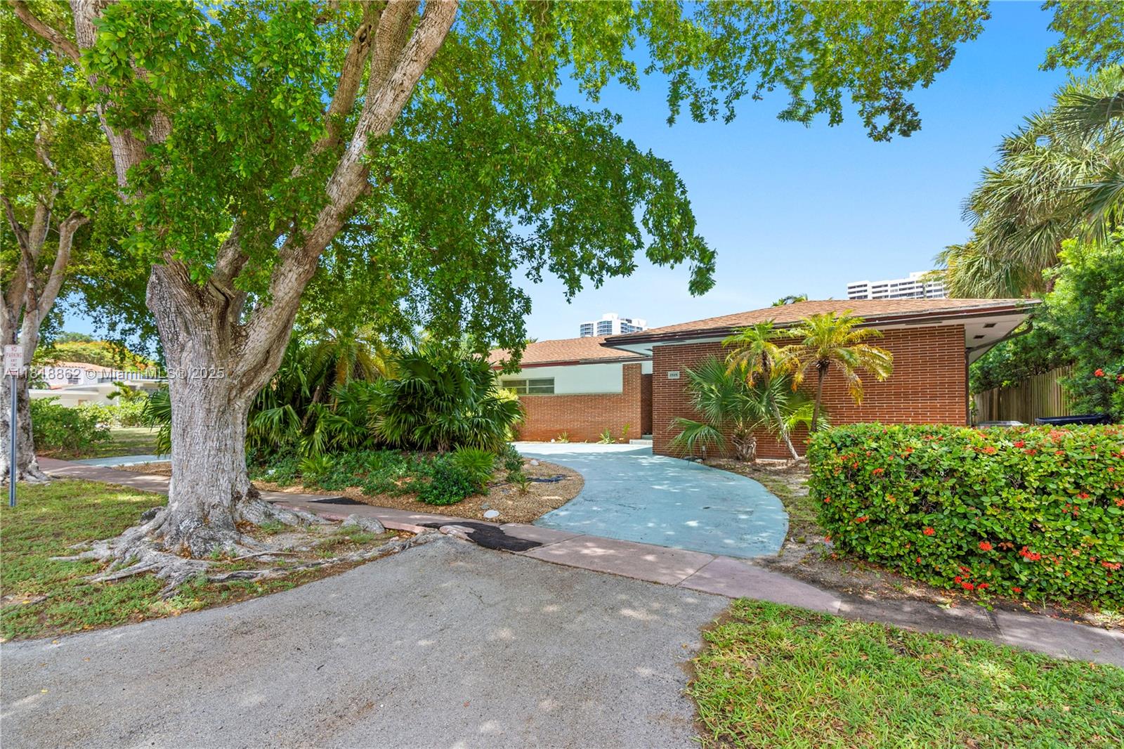 FLAMINGO TERRACE EXTENSIO - Residential