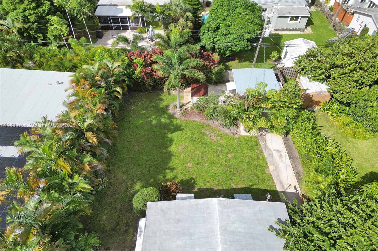 Poinsettia Heights - Residential