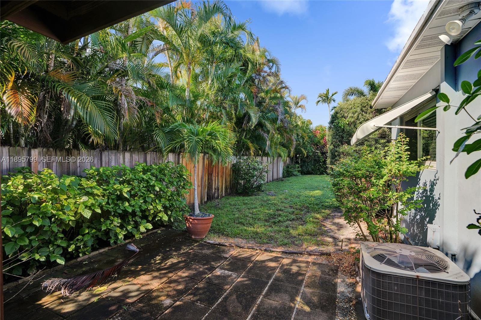 Poinsettia Heights - Residential