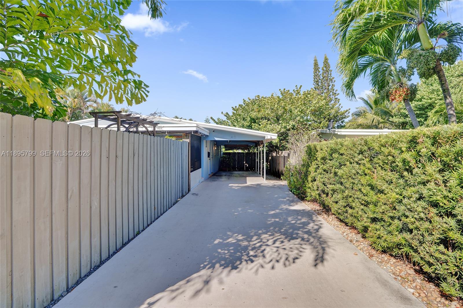 Poinsettia Heights - Residential